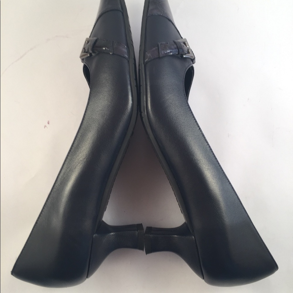 Vaneli dark blue 2” heel, dress shoes - Picture 3 of 8